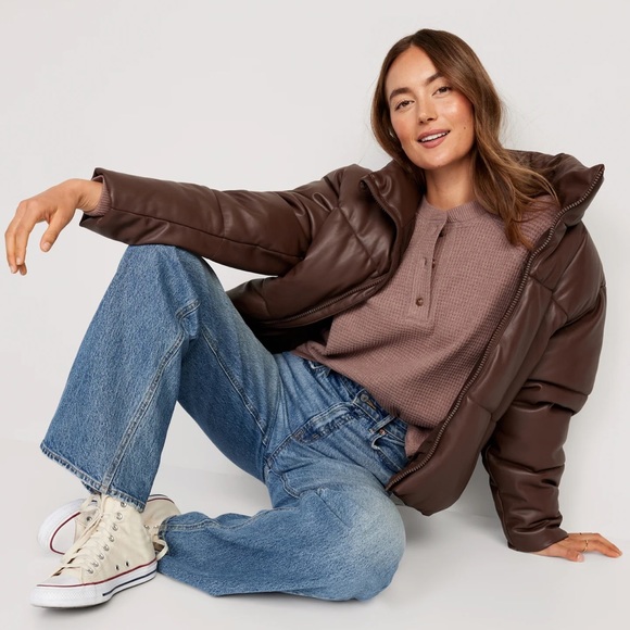 NWT OLD NAVY Plush Waffle-Knit Henley Top Color: Mushroom - Picture 4 of 5